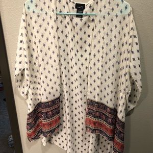 Ivory Rue21 Kimono